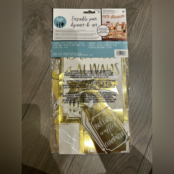 Party kits ~! 🥳🍷🎉 - Picture 2 of 4